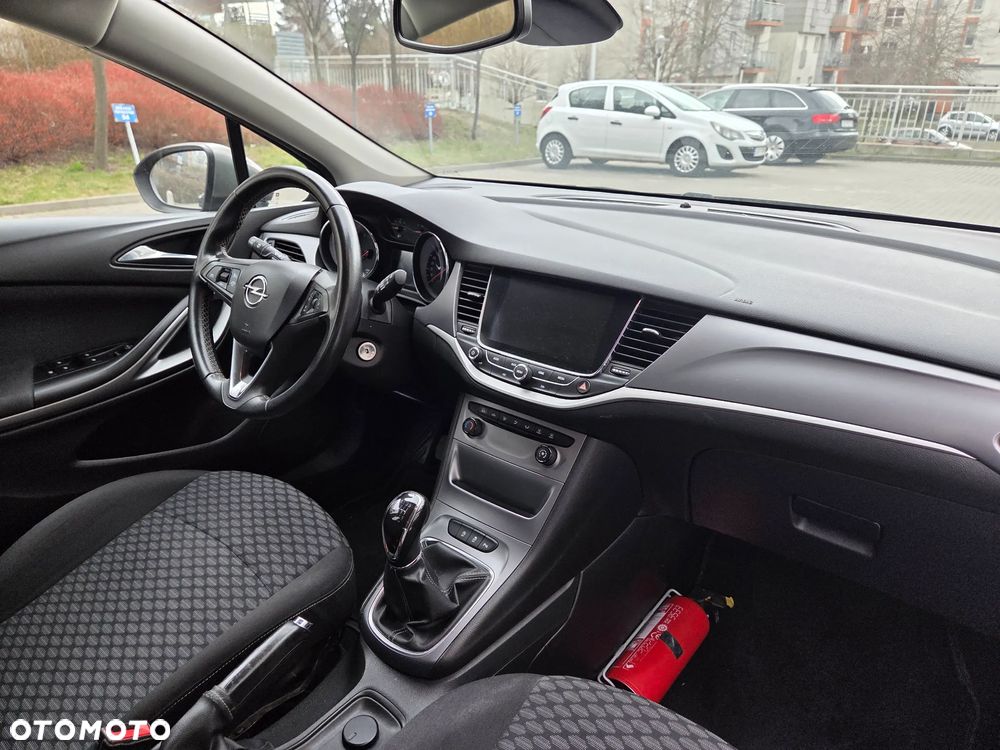 Opel Astra 1.6 CDTI Essentia S&S - 11