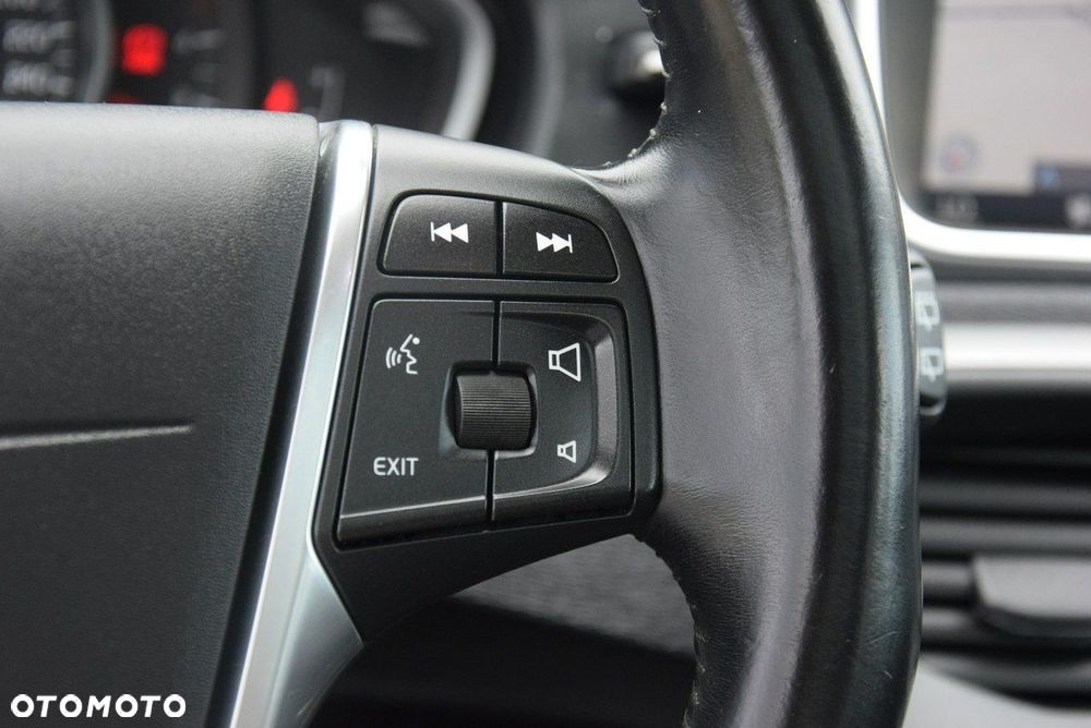 Volvo V40 Cross Country D2 Momentum - 40