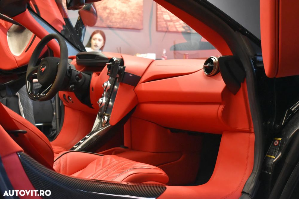 McLaren 720S - 8