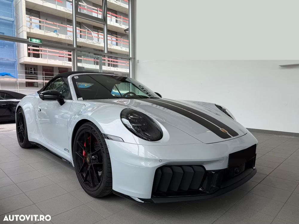 Porsche 911 Carrera 4 GTS PDK - 1