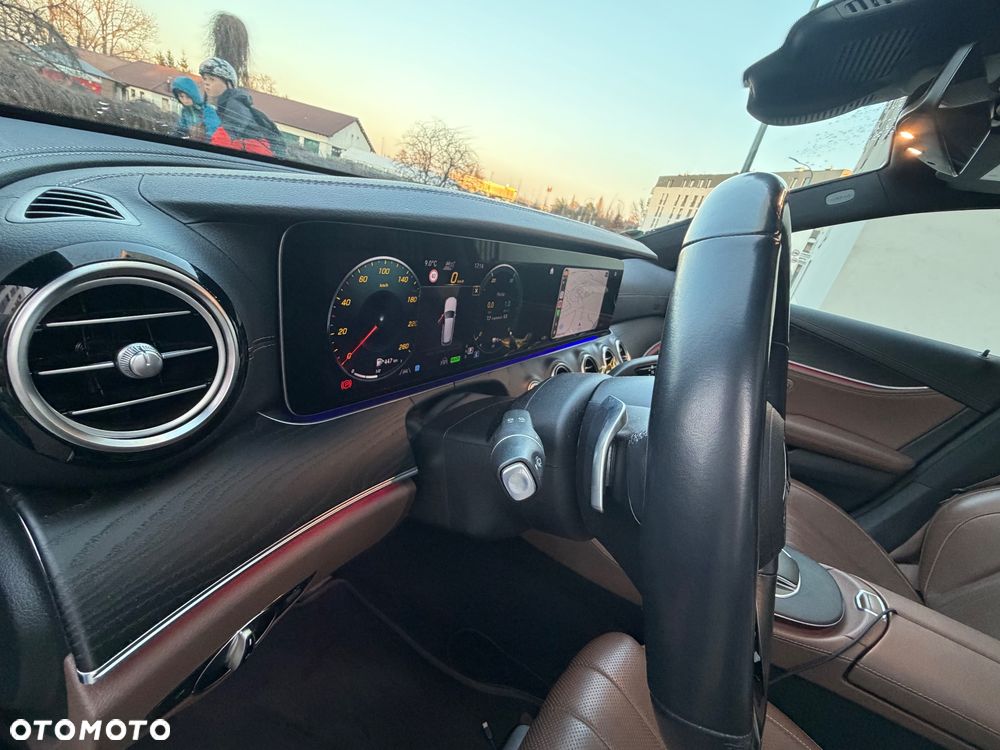 Mercedes-Benz Klasa E 300 de 4Matic 9G-TRONIC Exclusive - 9