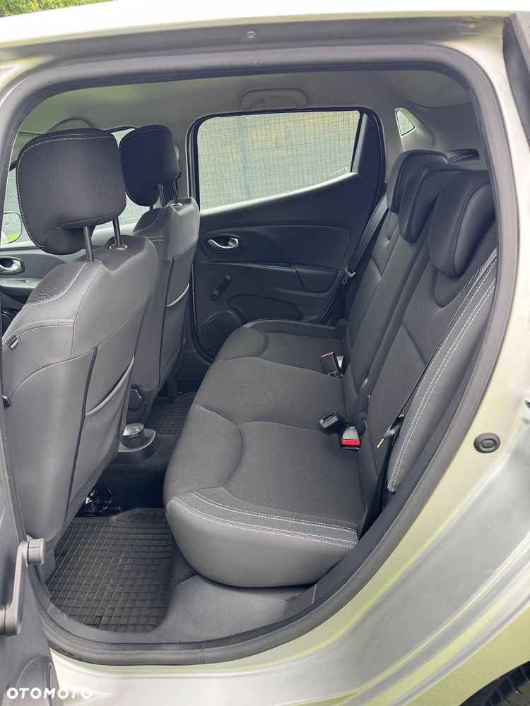 Renault Clio 1.2 16V 75 Life - 11