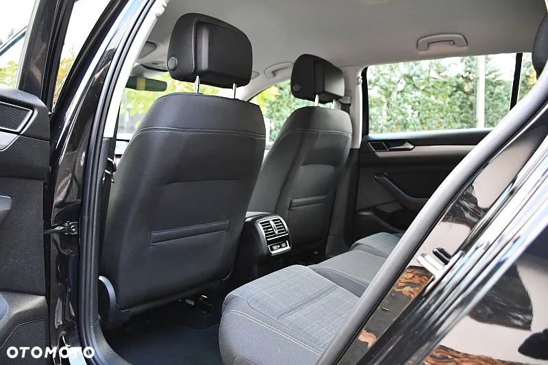 Volkswagen Passat Variant 1.5 TSI OPF DSG Highline - 20