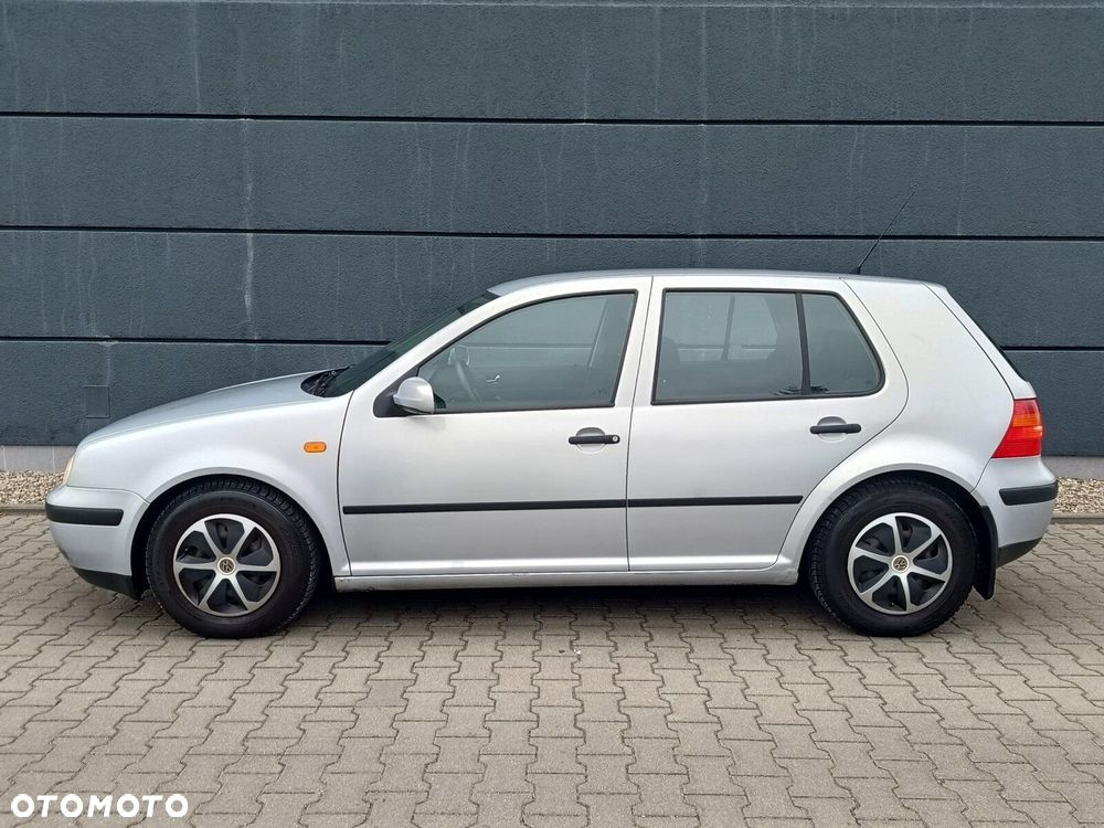 Volkswagen Golf 1.6 Basis - 12