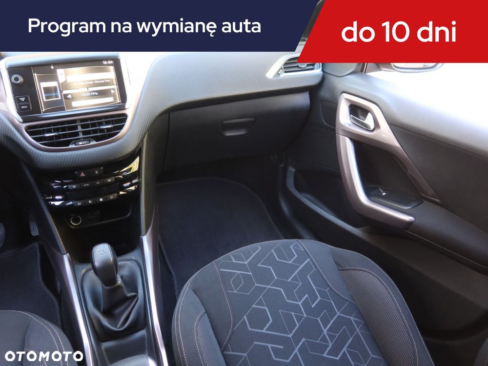 Peugeot 2008 - 10