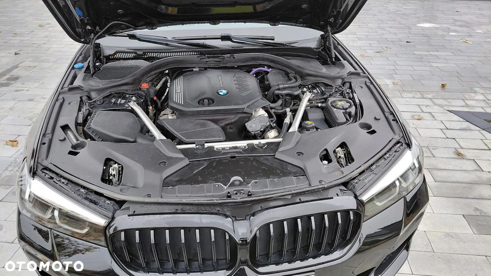 BMW Seria 5 518d Luxury Line - 27