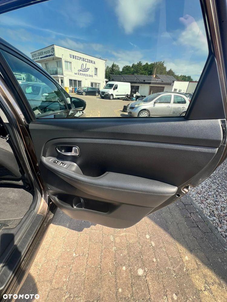 Kia Carens 1.6 GDI M - 9