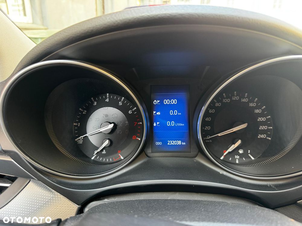 Toyota Avensis - 5