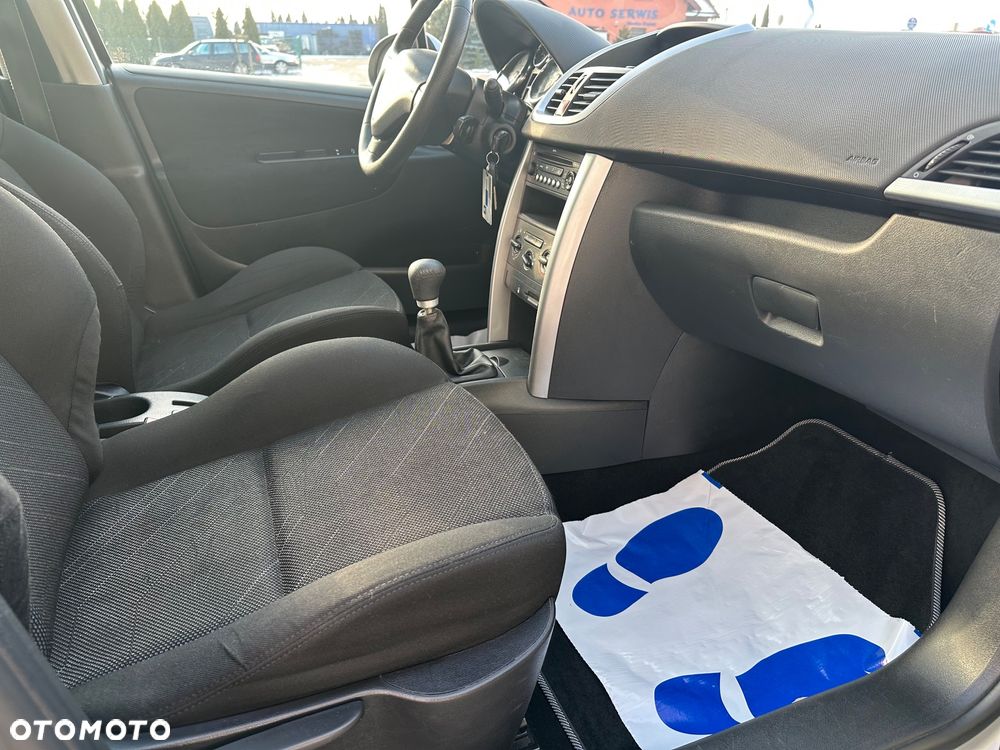 Peugeot 207 SW HDi FAP 90 (Blue Lion) Sport - 16