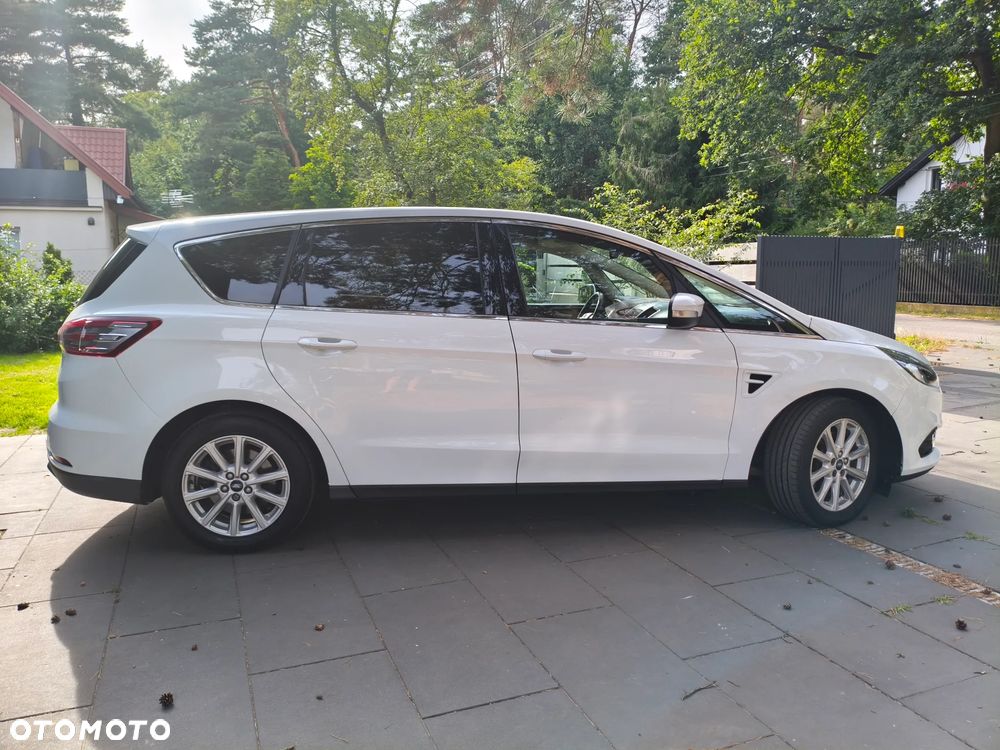 Ford S-Max - 11