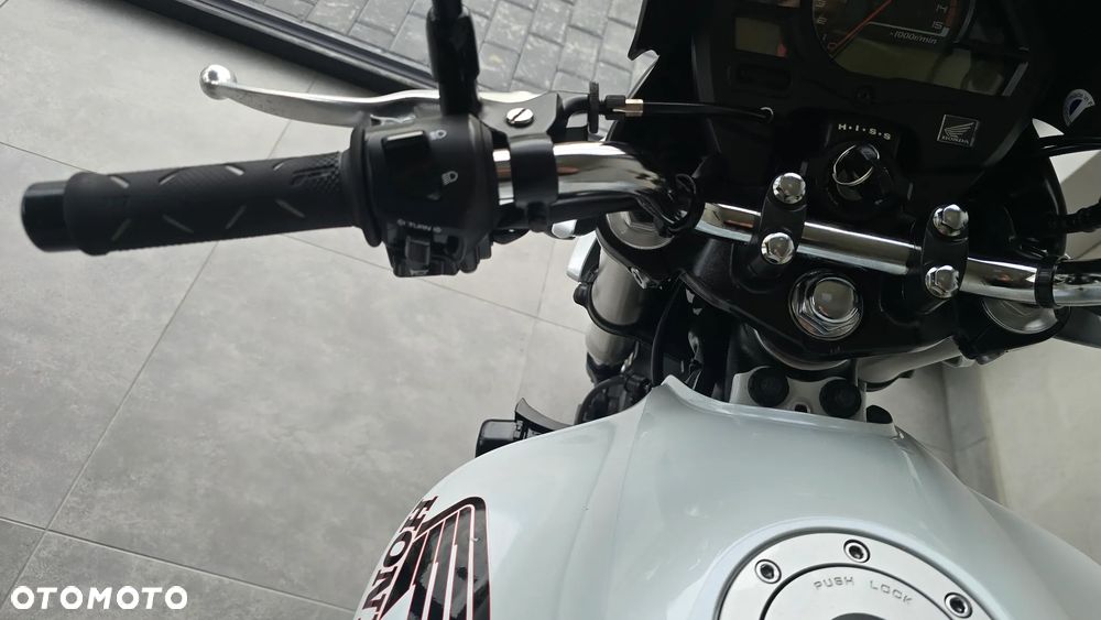 Honda Hornet - 22
