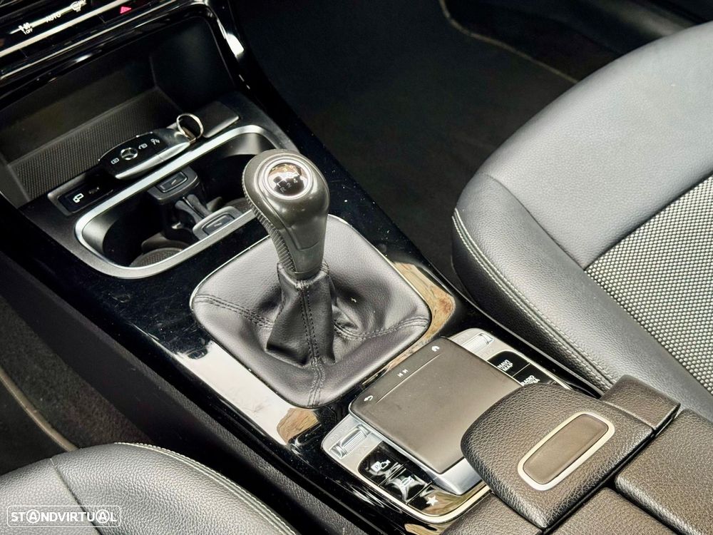 Mercedes-Benz CLA 180 - 38