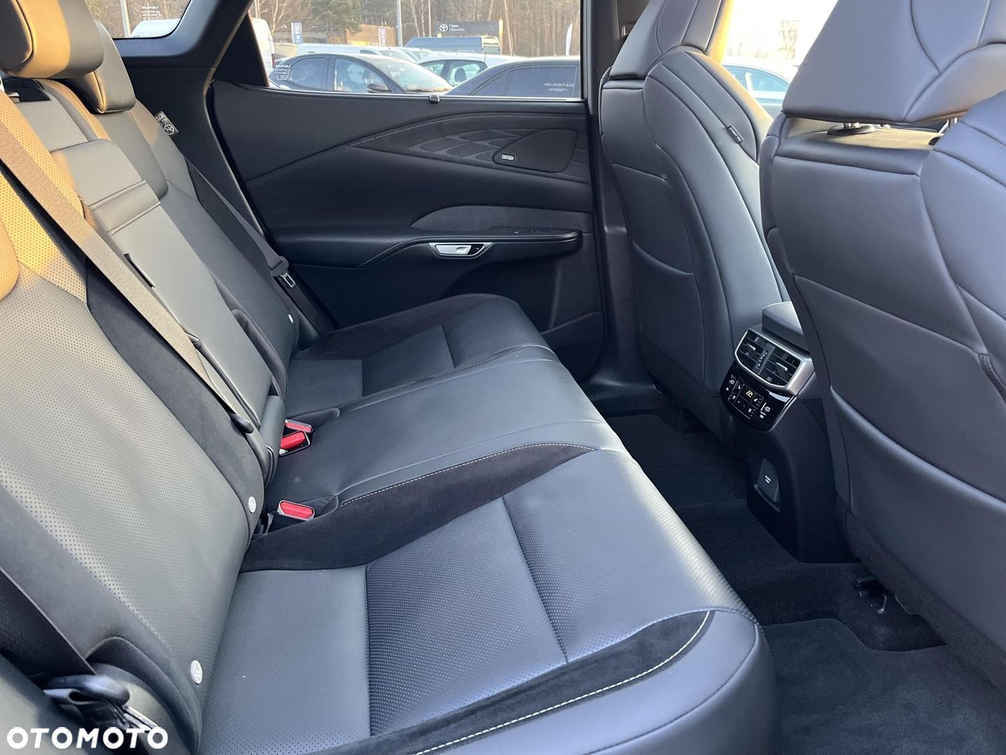Lexus RX - 11