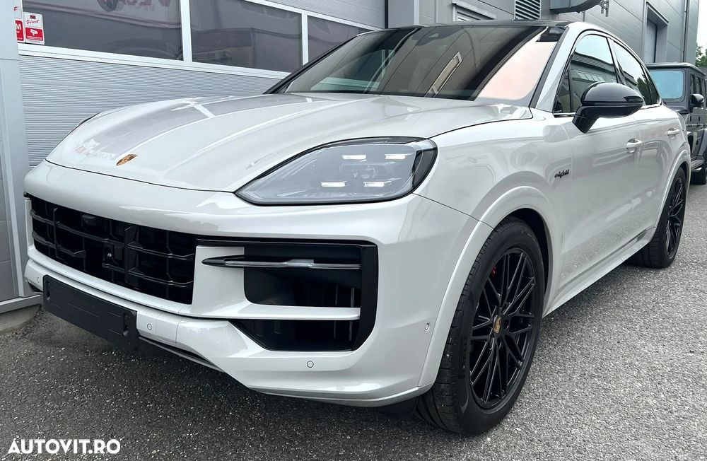 Porsche Cayenne Coupe E-Hybrid - 4