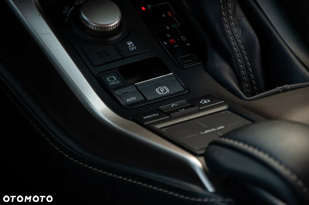 Lexus NX 200t Prestige AWD - 18