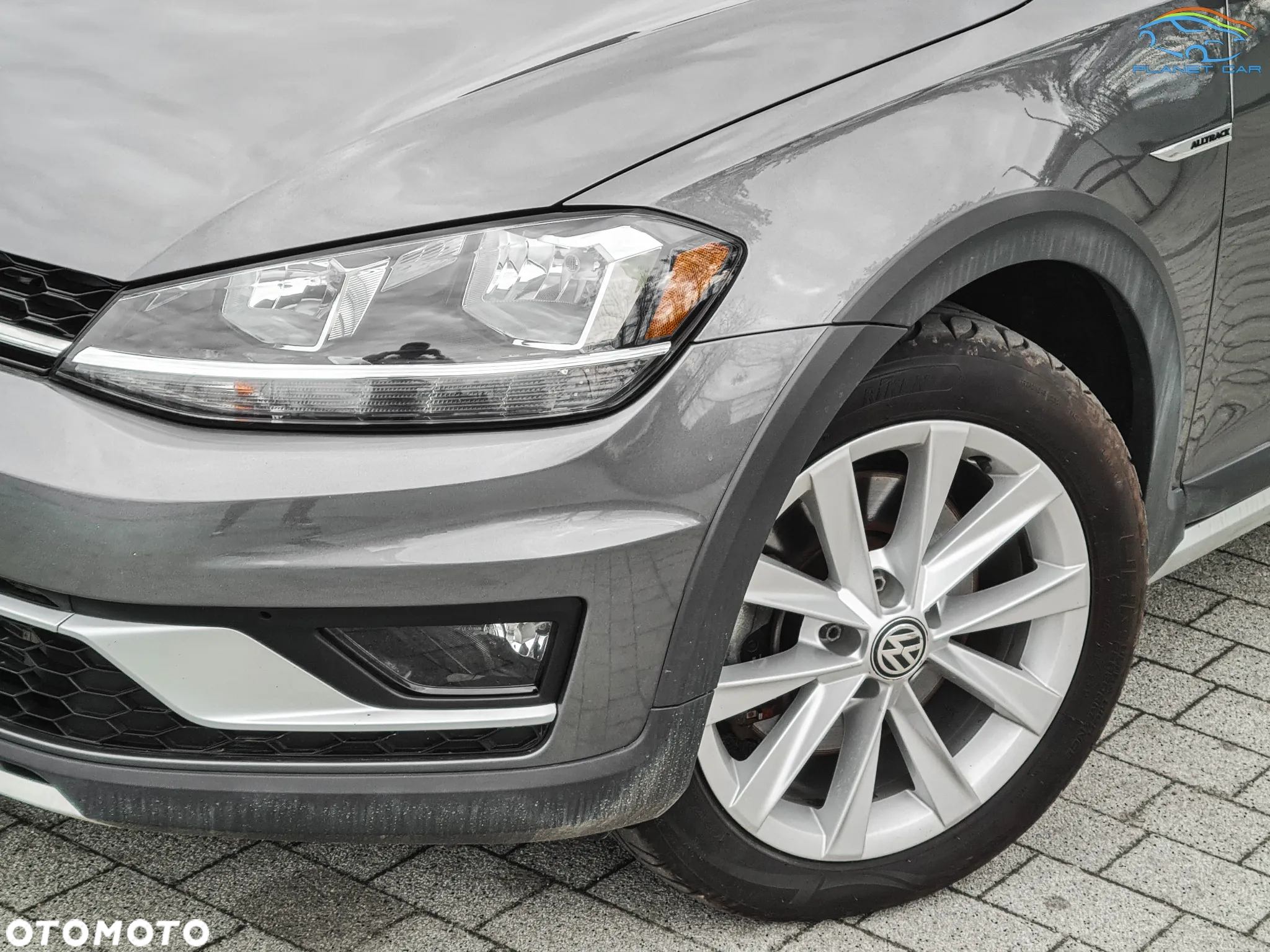 Volkswagen Golf - 5