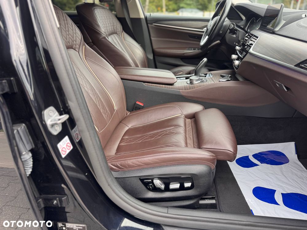 BMW Seria 5 530e iPerformance GPF Sport - 27