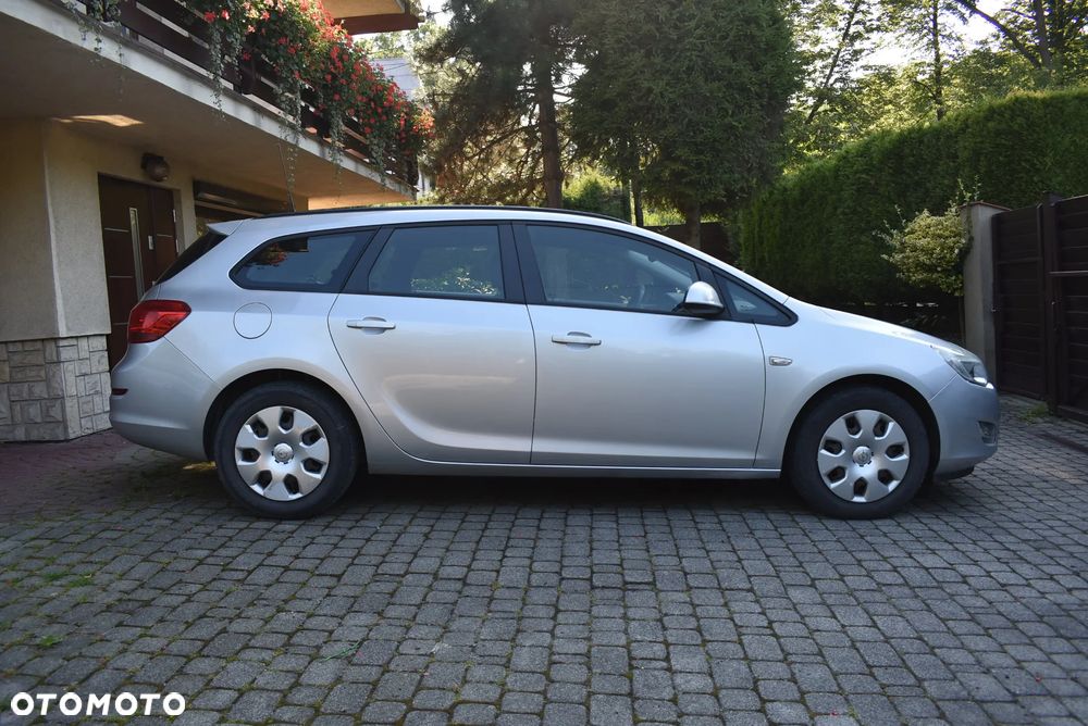 Opel Astra 1.7 CDTI DPF Sports Tourer - 2