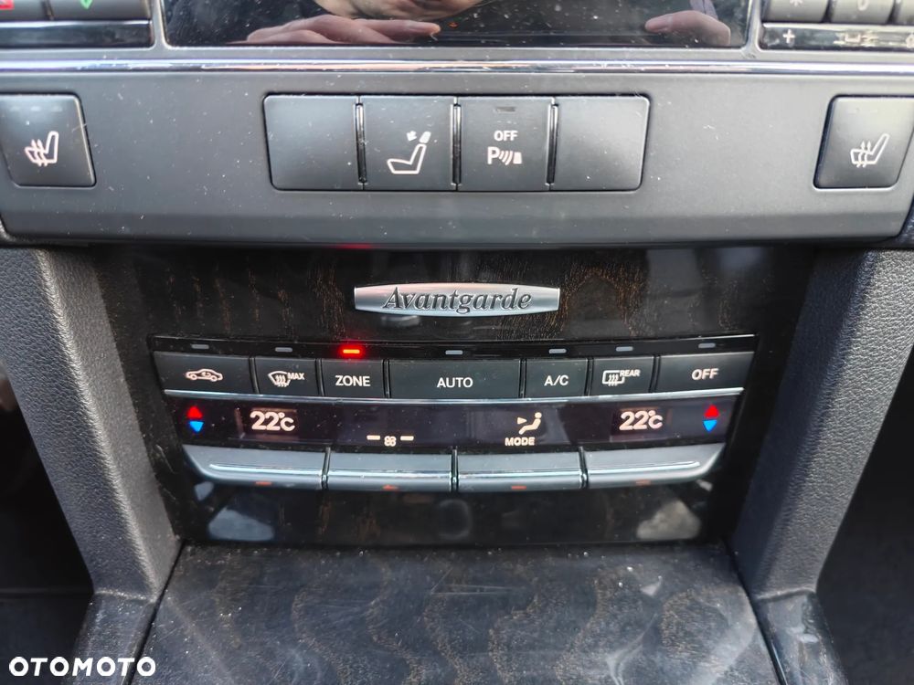 Mercedes-Benz Klasa E 200 CDI DPF BlueEFFICIENCY Automatik Avantgarde - 34