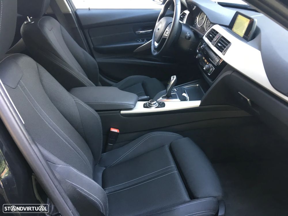 BMW 320 d Aut. Sport Line - 13