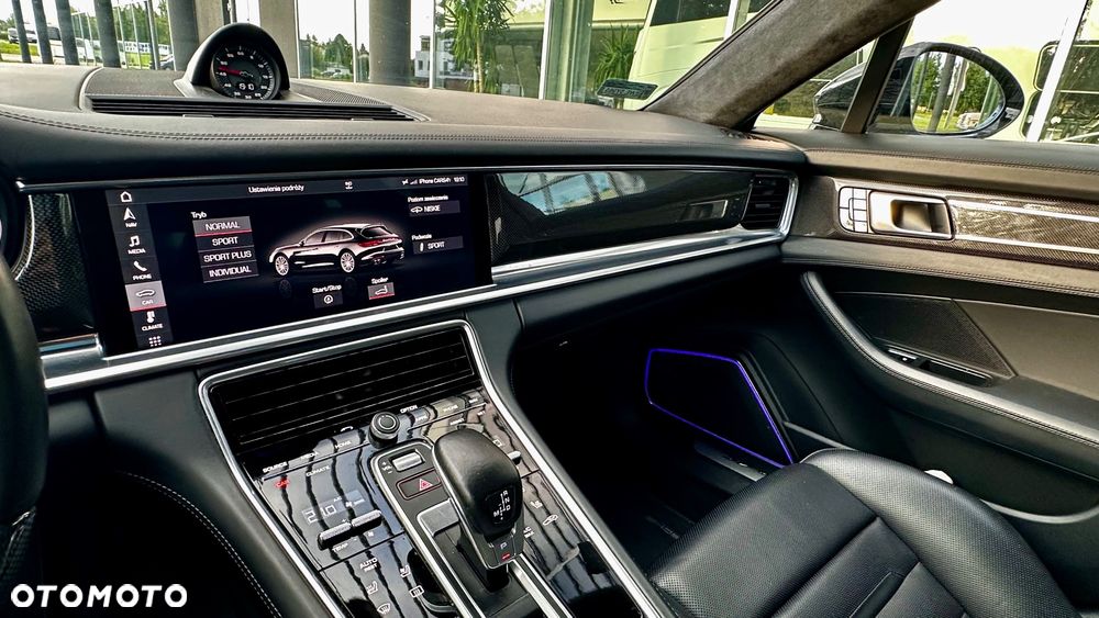Porsche Panamera 4S Executive - 23