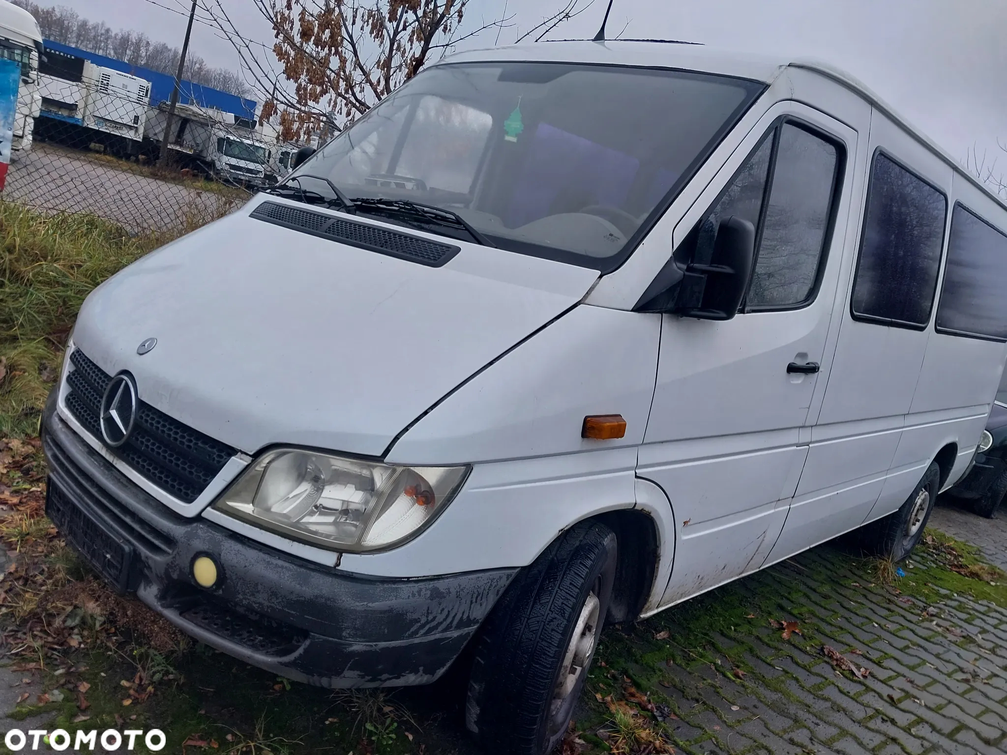 Mercedes Benz Sprinter 316 W903 W902 W901 W904 W905 Lift FL silnik 2.2 cdi pompa wtryskowa wtryski głowica skrzynia manualna most lusterko drzwi resory fotel panel szyba szyberdach mechanizm klamka zewnętrzna NA CZĘŚCI - 3