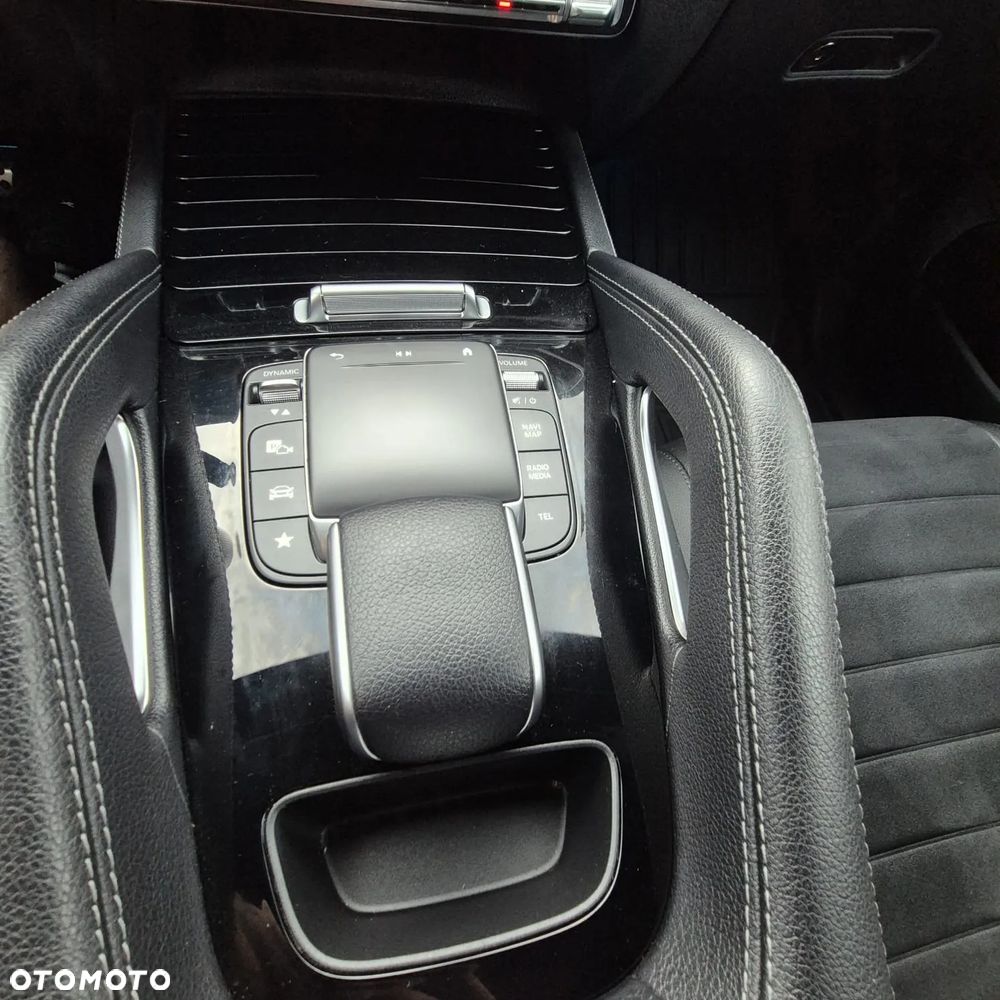 Mercedes-Benz GLE 300 d 4-Matic - 29