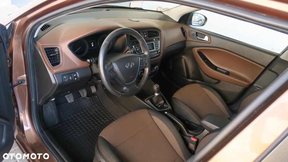 Hyundai i20 blue 1.2 YES Gold - 19