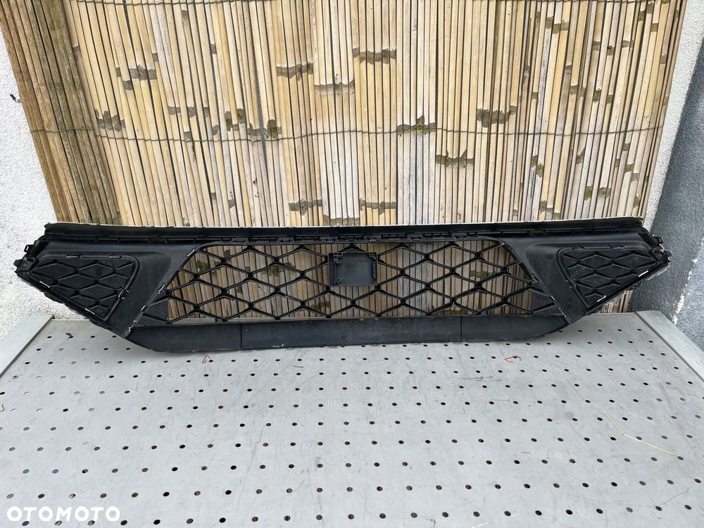 ARONA LIFT 2020- 6F9 KRATKA ŚRODKOWA ZDERZAKA PRZÓD - 3