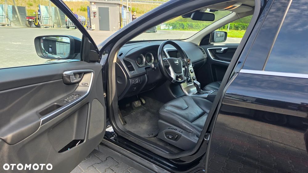 Volvo XC 60 - 8