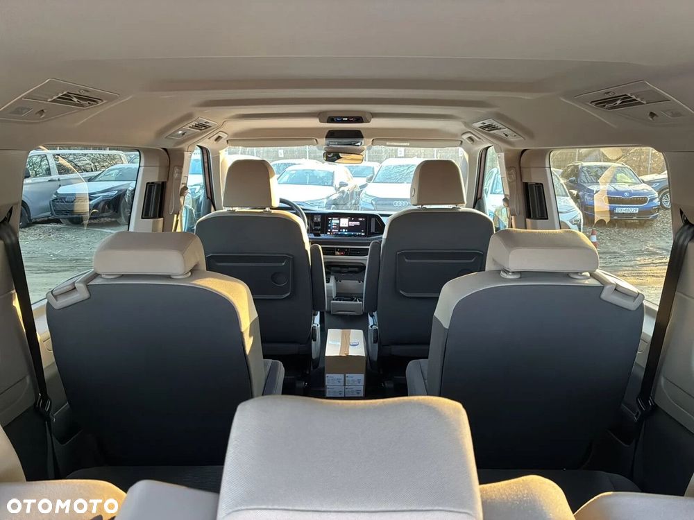 Volkswagen Multivan - 19