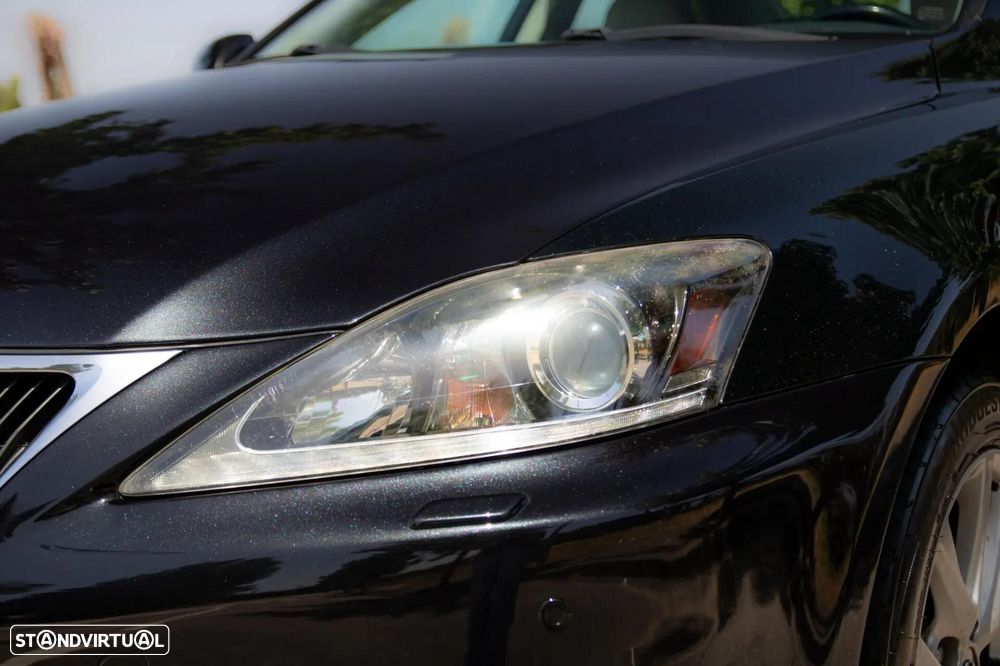 Lexus IS 200 d P.Executive 6G - 30