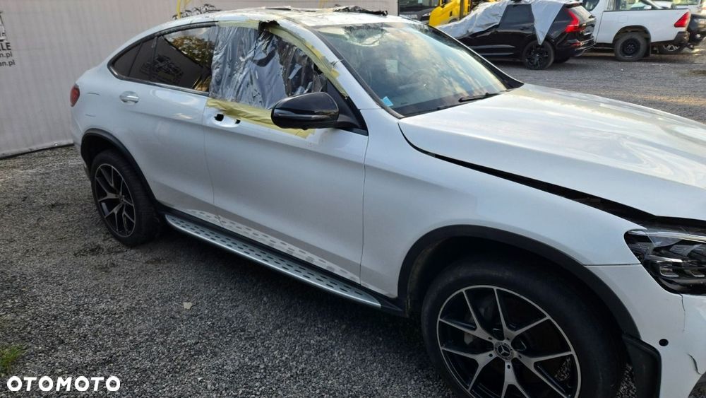 Mercedes-Benz GLC - 23