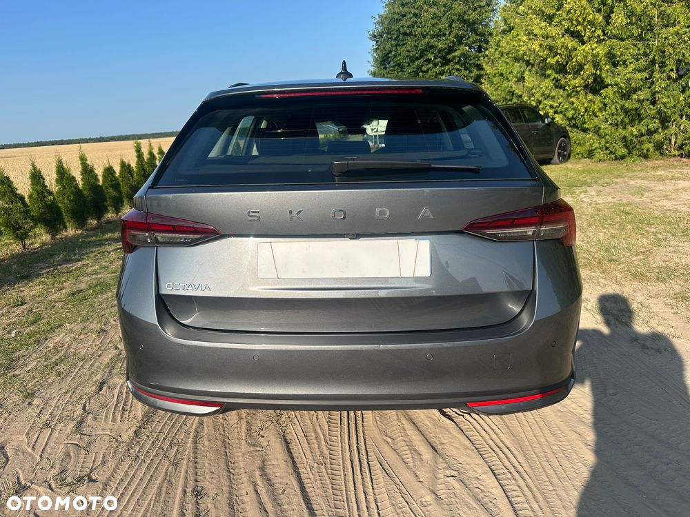 Skoda Octavia 2.0 TDI DSG Edition Plus - 5