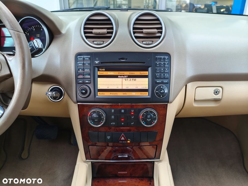 Mercedes-Benz ML 350 4-Matic - 21
