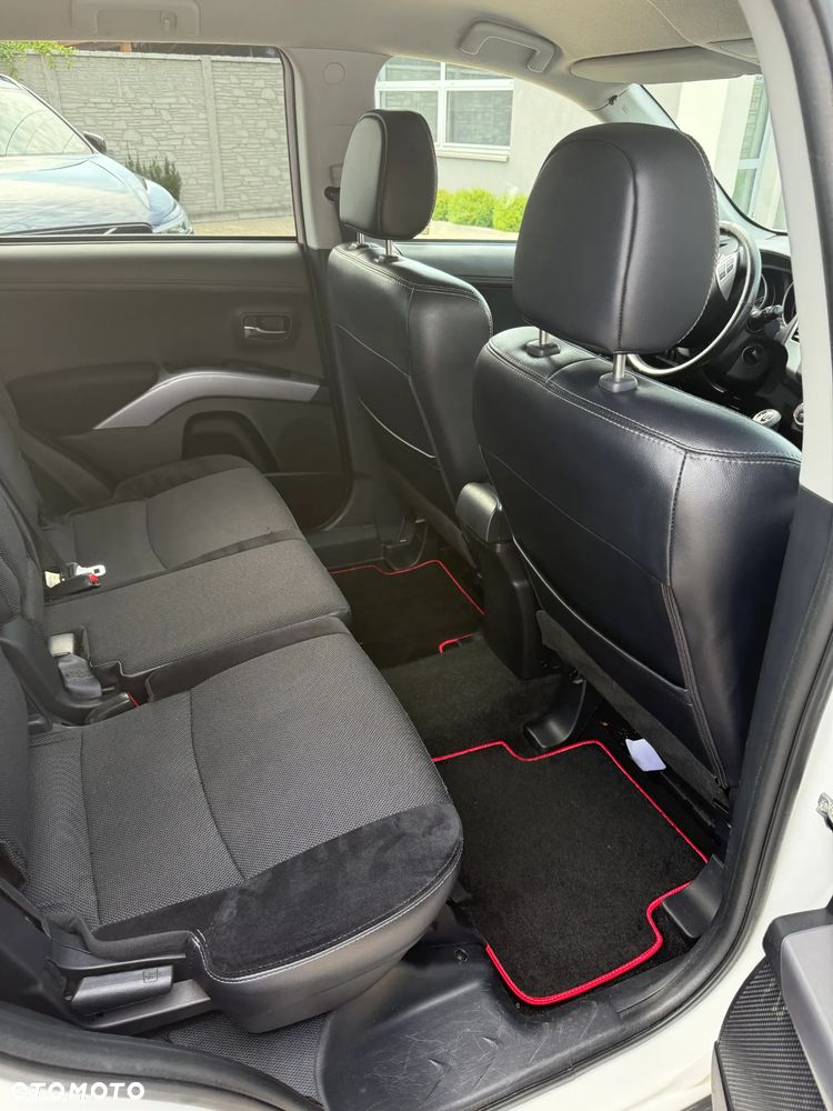 Mitsubishi Outlander 2.2 DID Intense + EU5 - 4