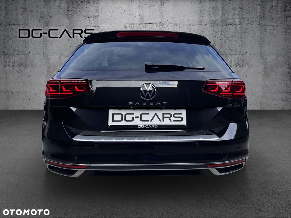 Volkswagen Passat Variant 2.0 TDI SCR DSG Elegance - 8