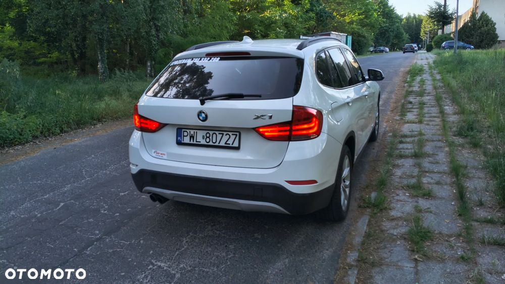BMW X1 xDrive28i Sport Line - 17