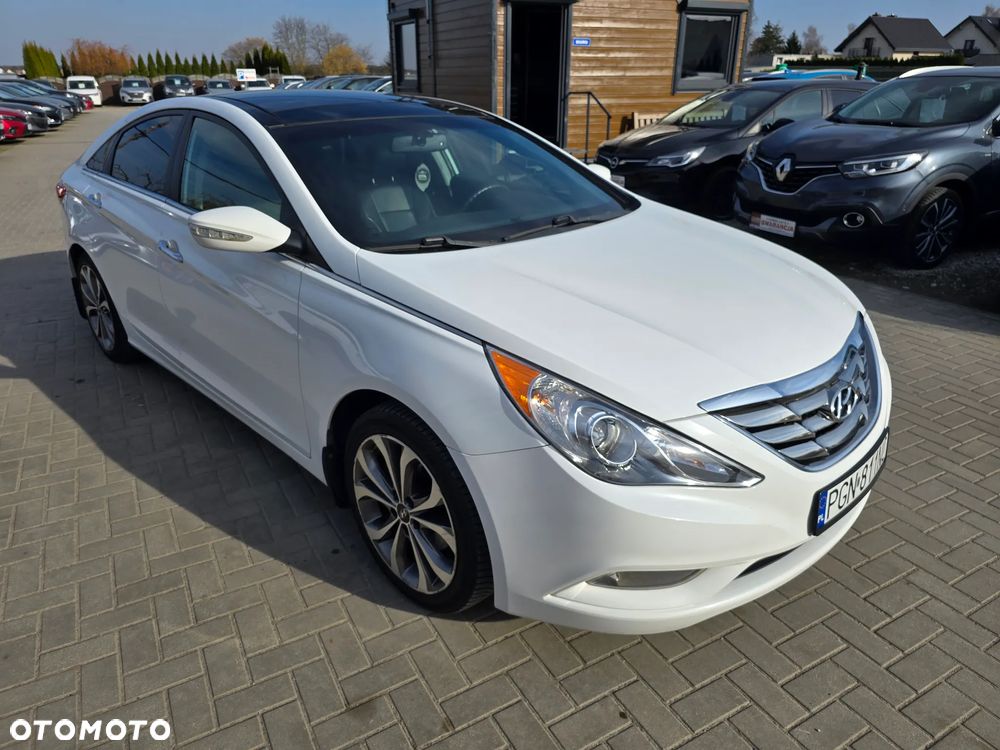 Hyundai Sonata - 2