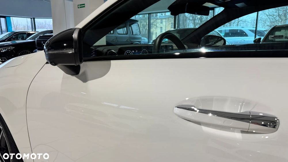 Mercedes-Benz CLA 200 AMG Line 7G-DCT - 11