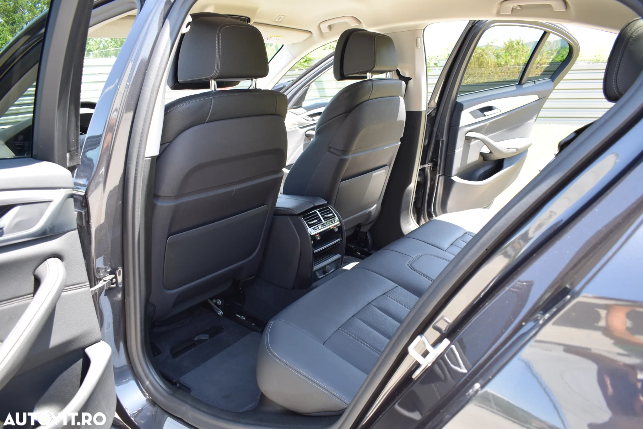 BMW Seria 5 530e iPerformance Aut. - 10