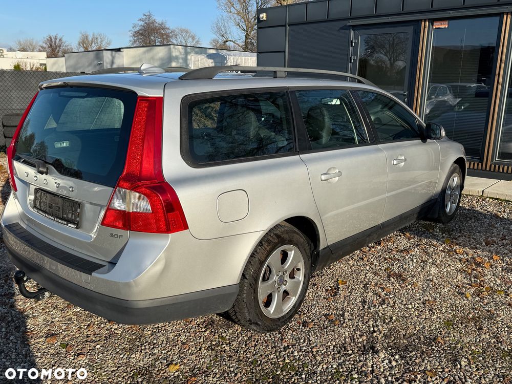 Volvo V70 2.0 Momentum - 9