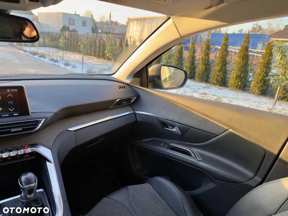 Peugeot 5008 BlueHDi 120 Allure - 17