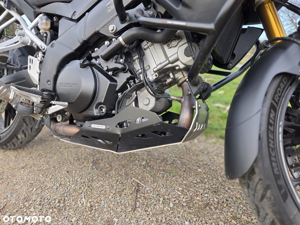 Suzuki DL - 6