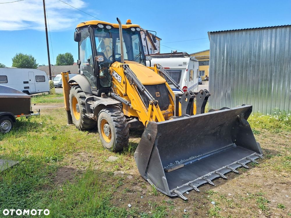 JCB 3Cx 4X4 - 3