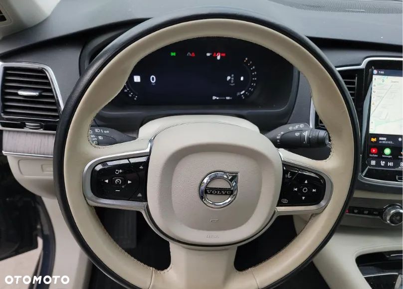 Volvo XC 90 - 8