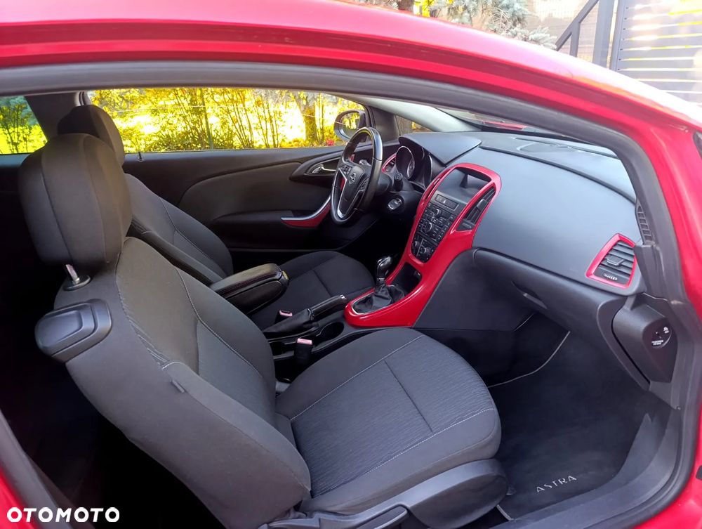 Opel Astra GTC 1.4 Turbo - 10