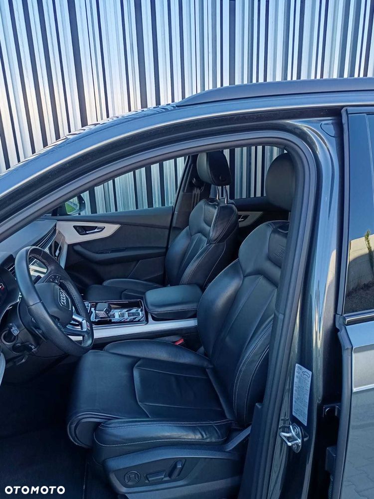 Audi Q7 - 8