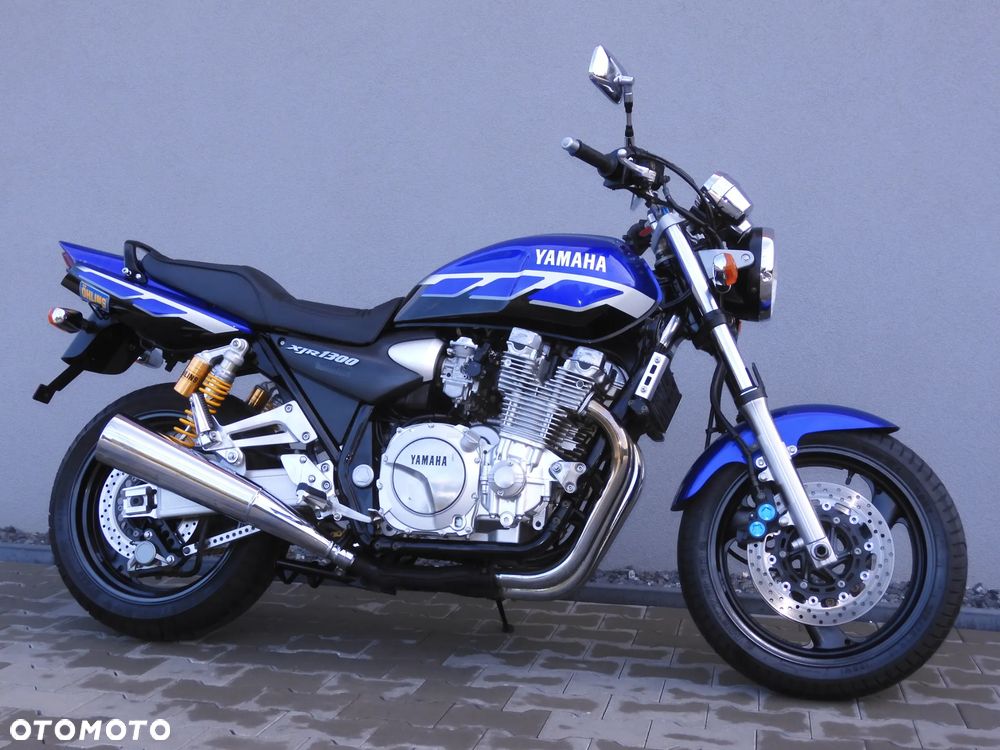 Yamaha XJR - 17