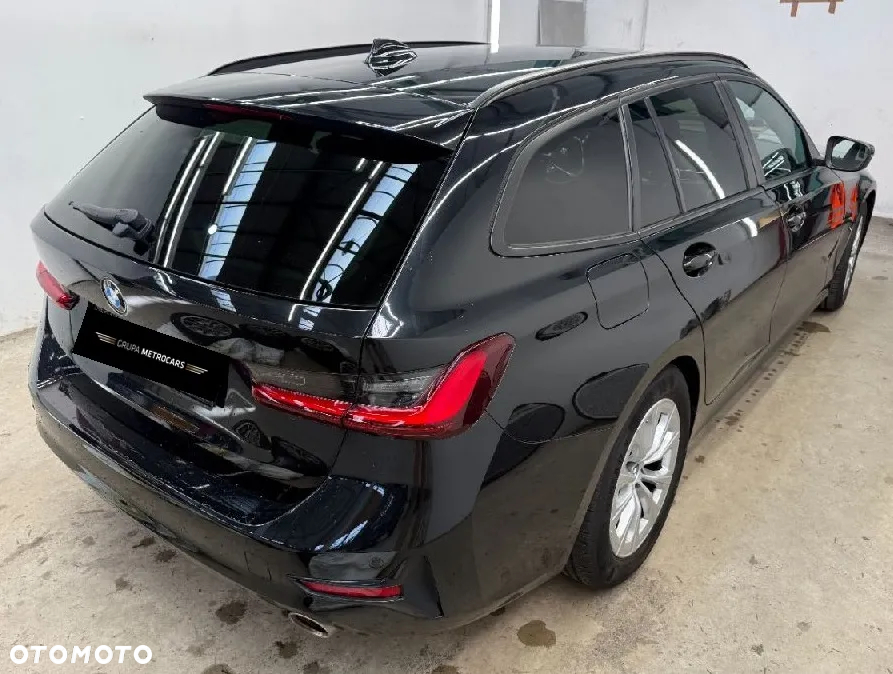 BMW Seria 3 320i Advantage - 5
